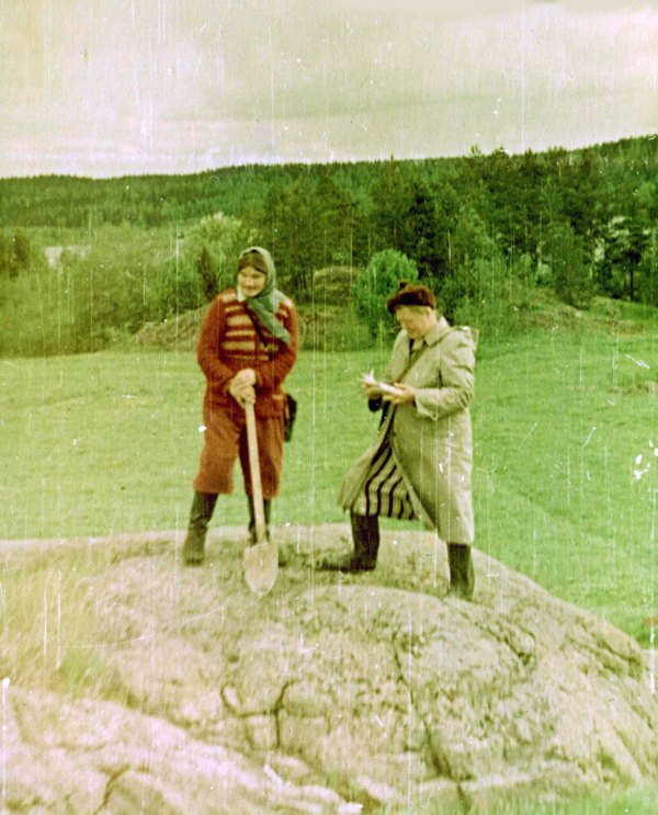 1954 г. Селль-Бекман и Матвеева на сельгах.